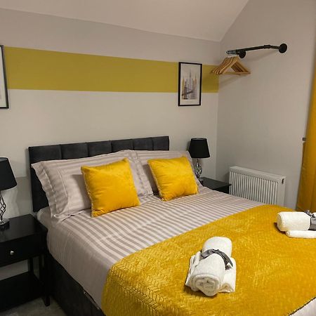 Nhs Workers And Students Haven - The Bee Hive Villa Reading Eksteriør bilde