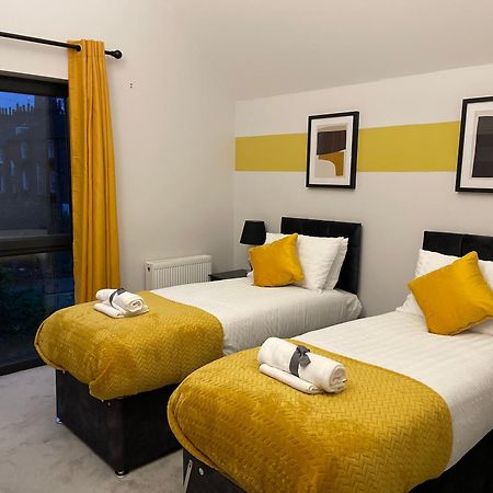 Nhs Workers And Students Haven - The Bee Hive Villa Reading Eksteriør bilde