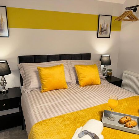 Nhs Workers And Students Haven - The Bee Hive Villa Reading Eksteriør bilde