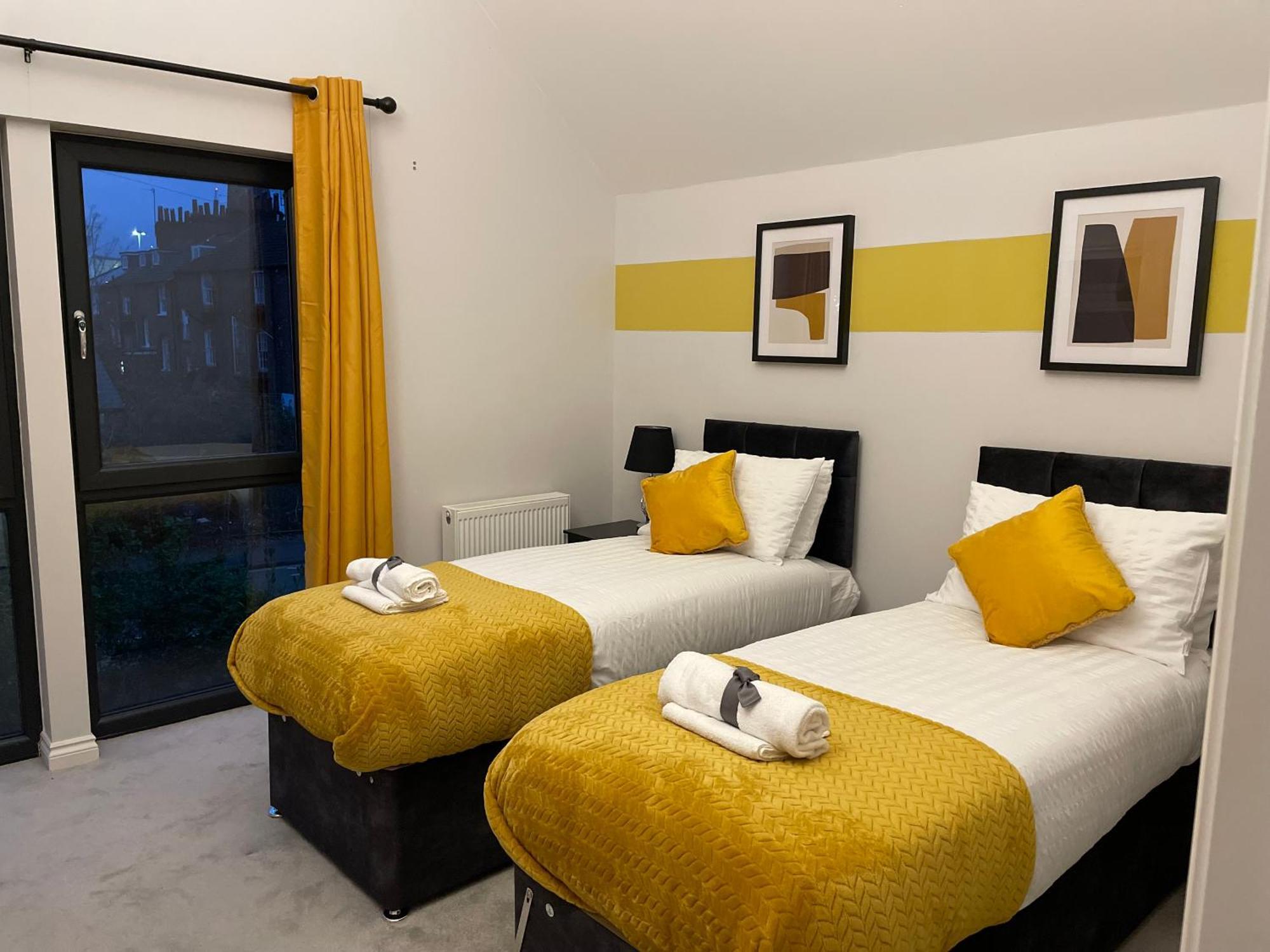 Nhs Workers And Students Haven - The Bee Hive Villa Reading Eksteriør bilde