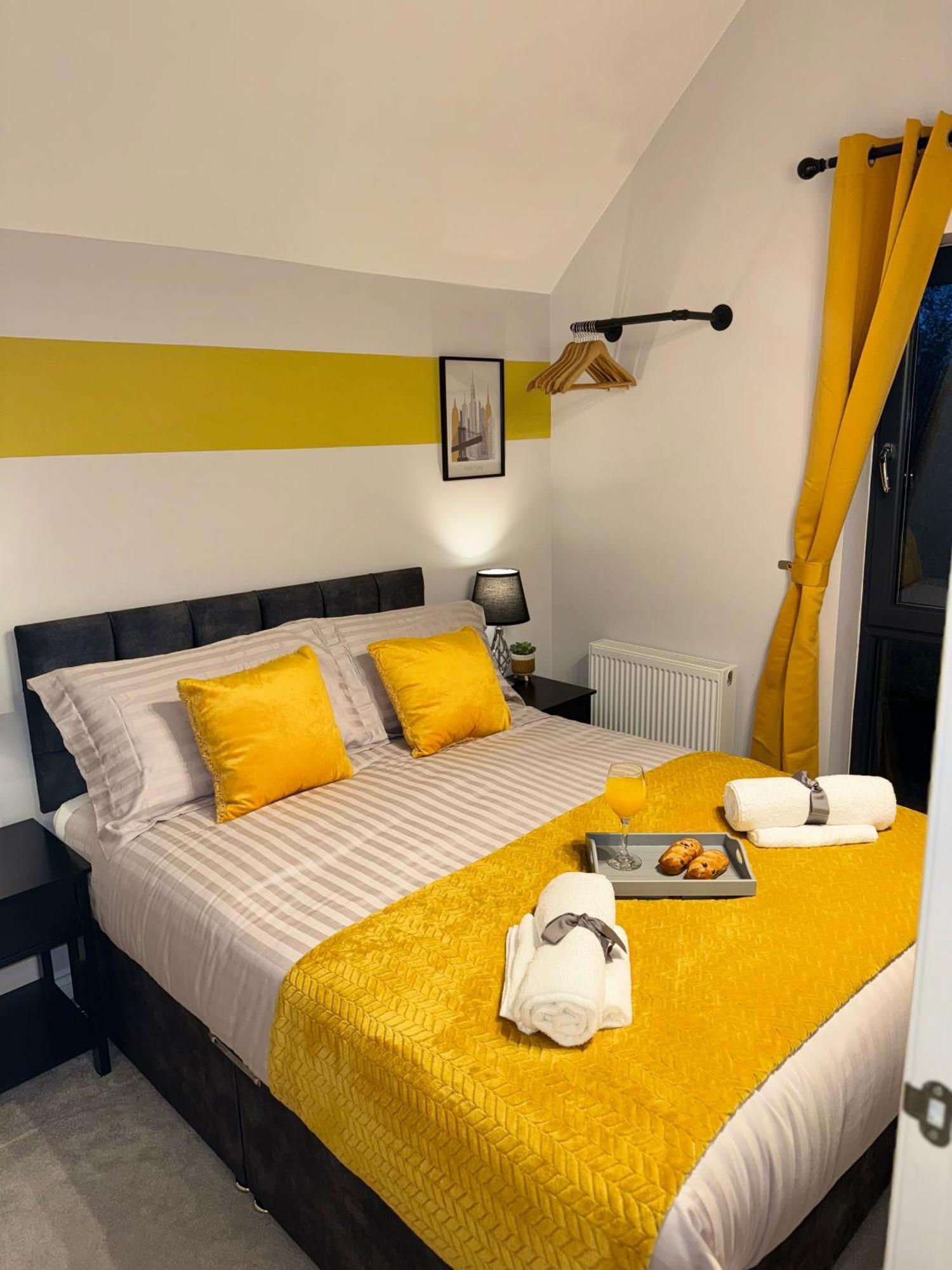 Nhs Workers And Students Haven - The Bee Hive Villa Reading Eksteriør bilde