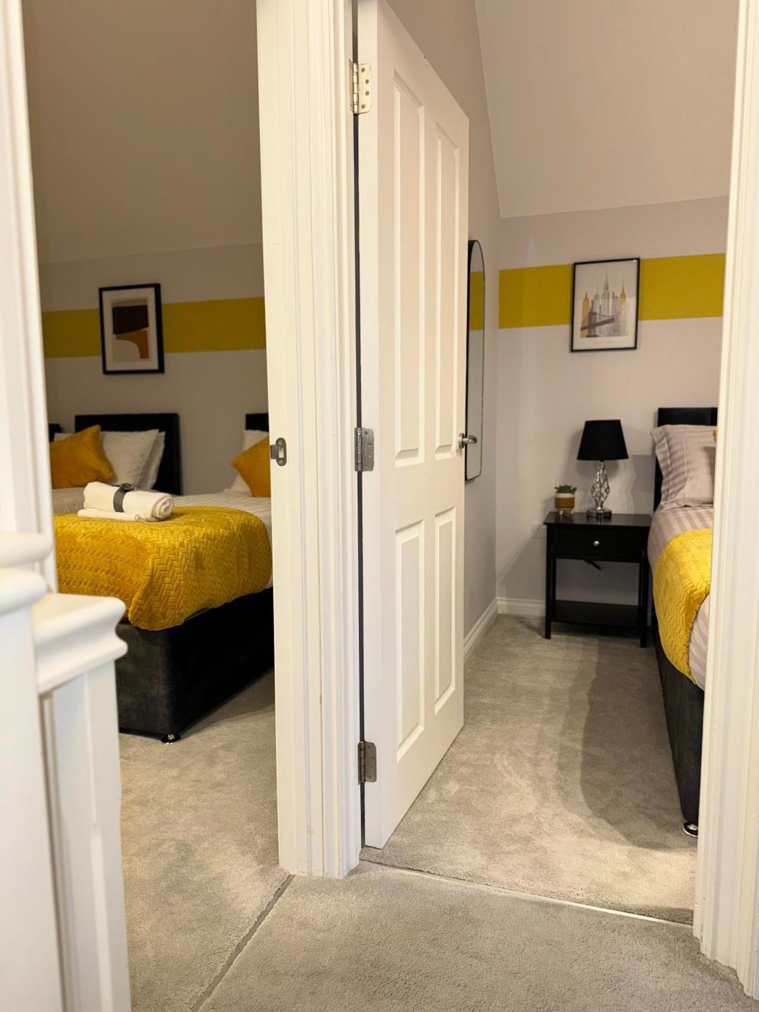 Nhs Workers And Students Haven - The Bee Hive Villa Reading Eksteriør bilde